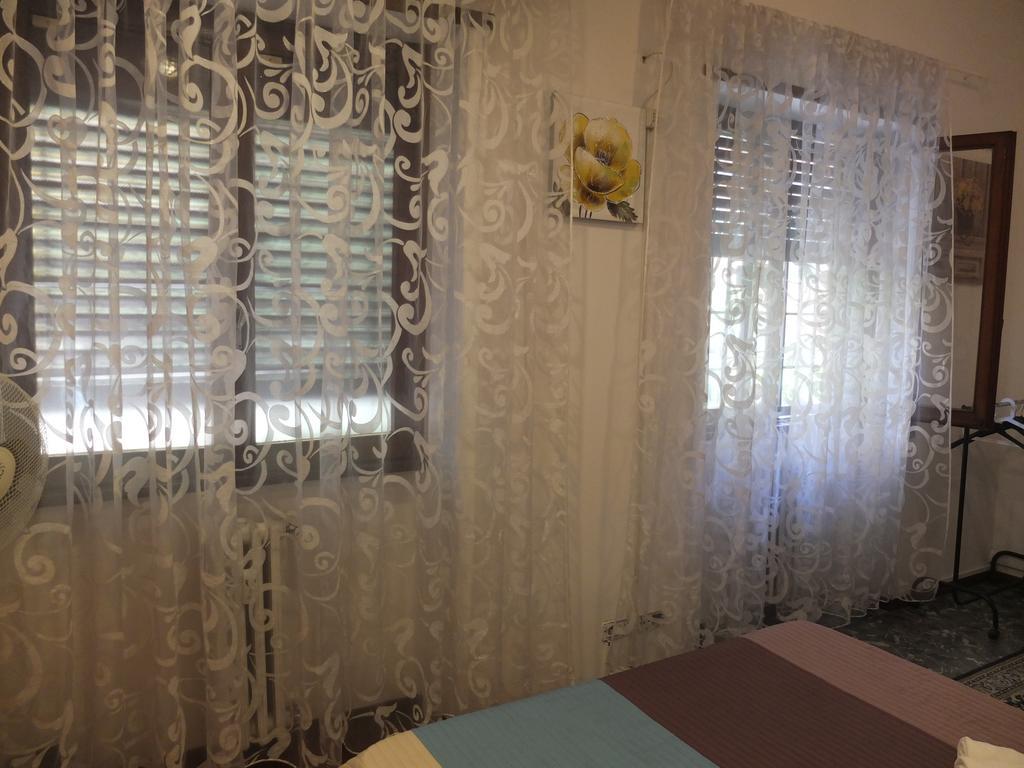 Maxim Rooms Roma Ngoại thất bức ảnh