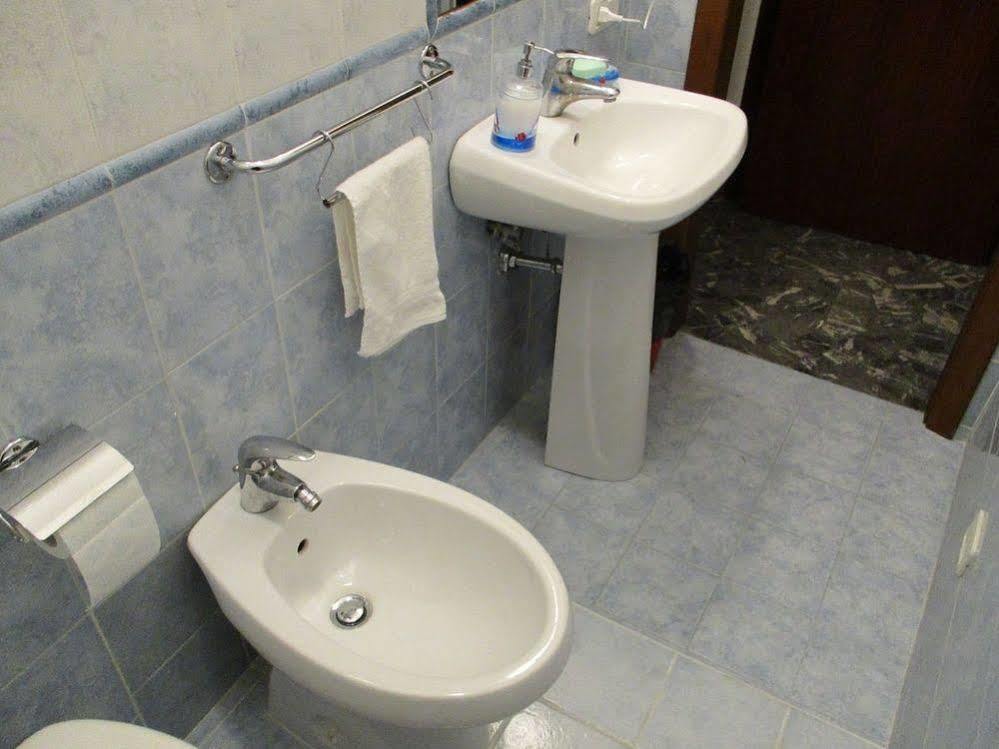Maxim Rooms Roma Ngoại thất bức ảnh