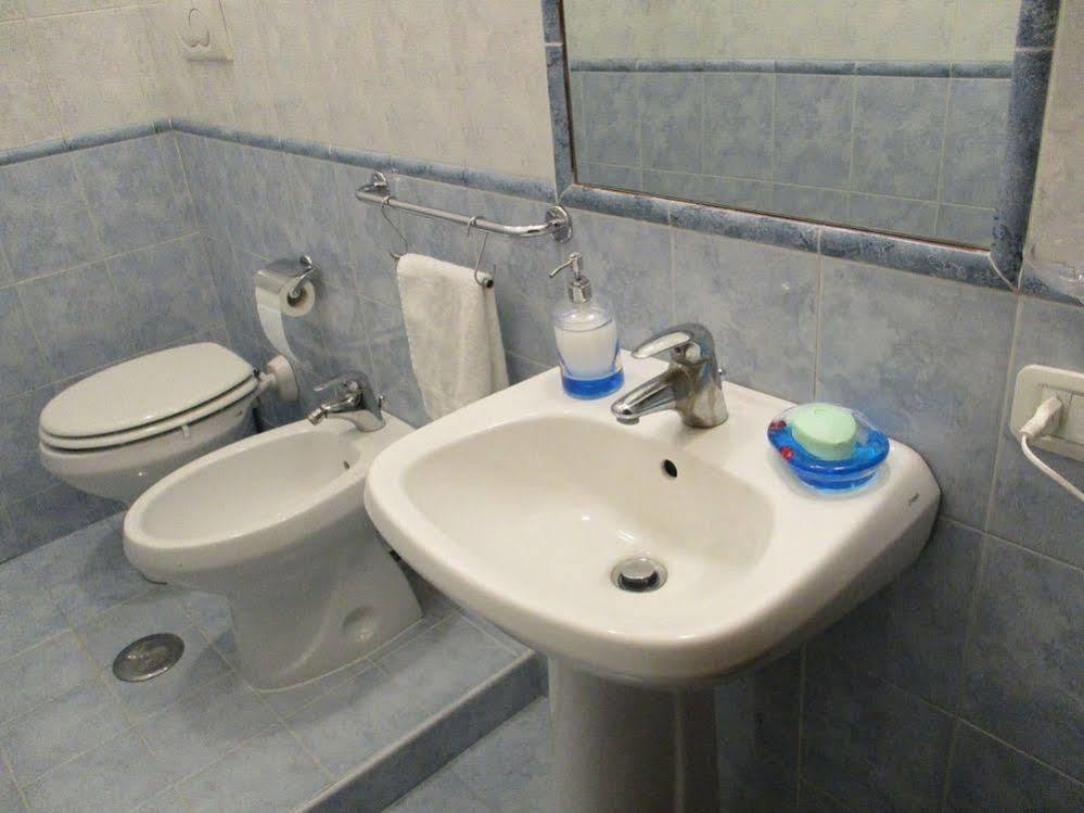 Maxim Rooms Roma Ngoại thất bức ảnh