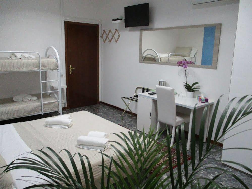 Maxim Rooms Roma Ngoại thất bức ảnh