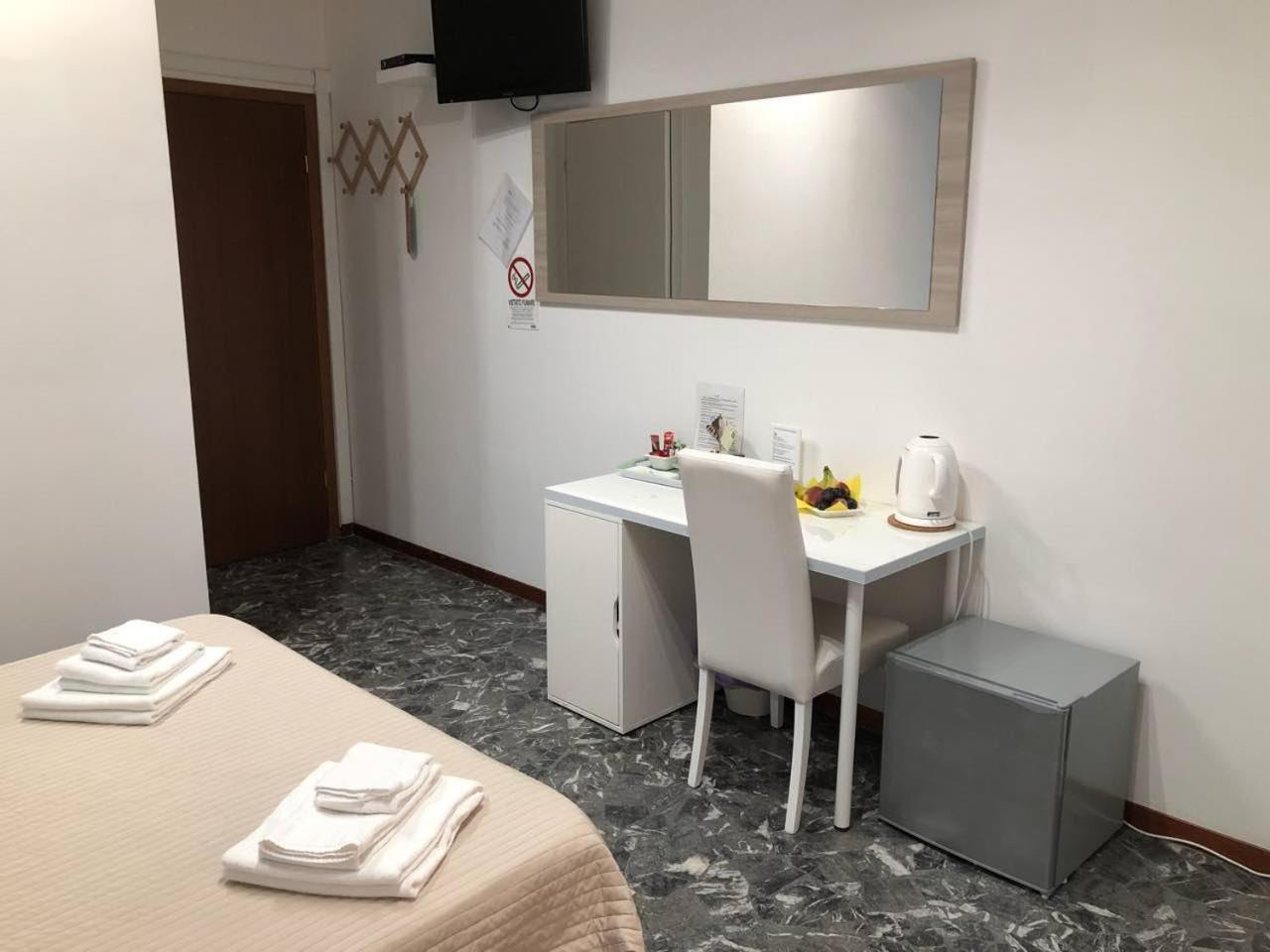 Maxim Rooms Roma Ngoại thất bức ảnh