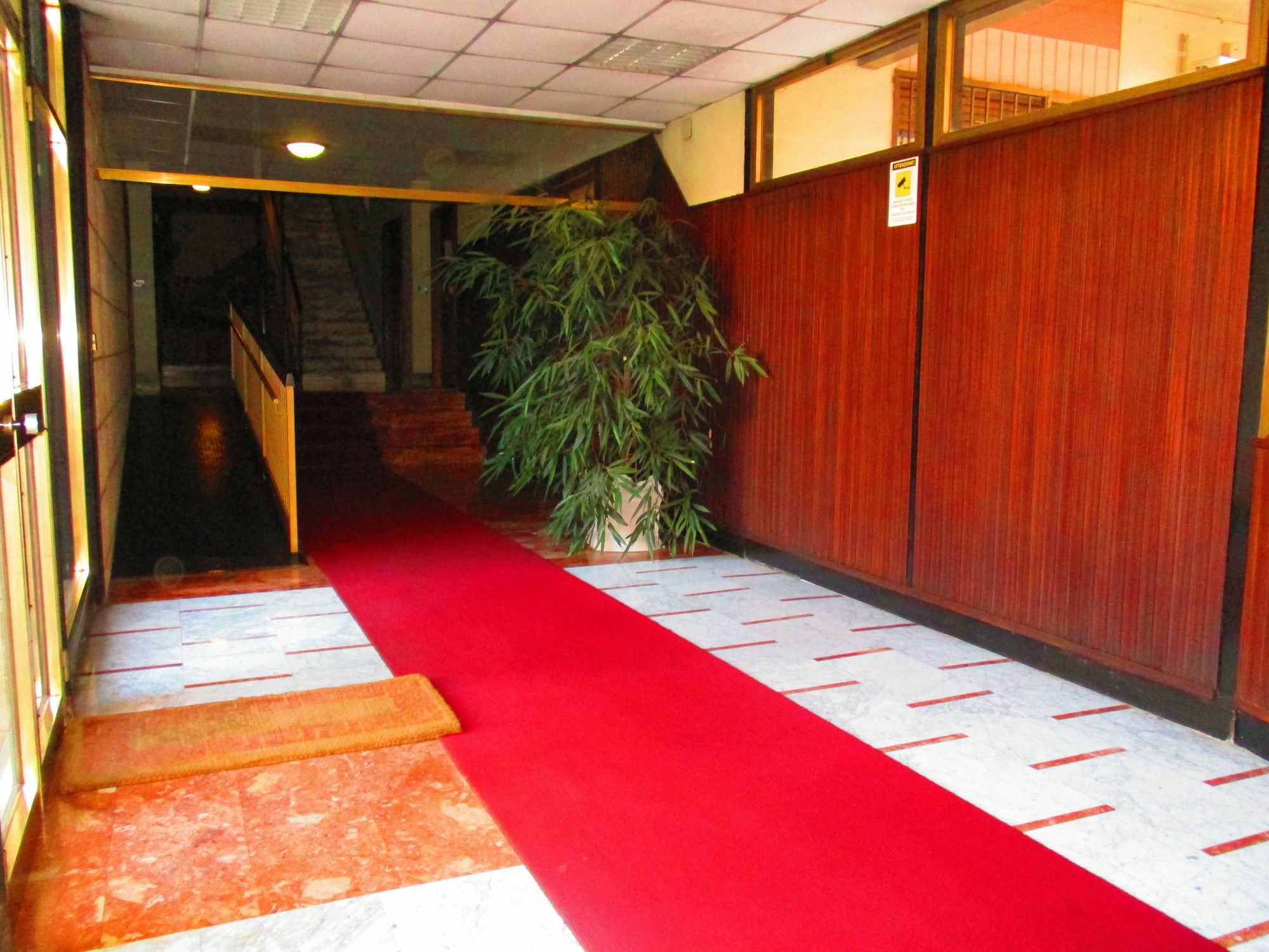 Maxim Rooms Roma Ngoại thất bức ảnh