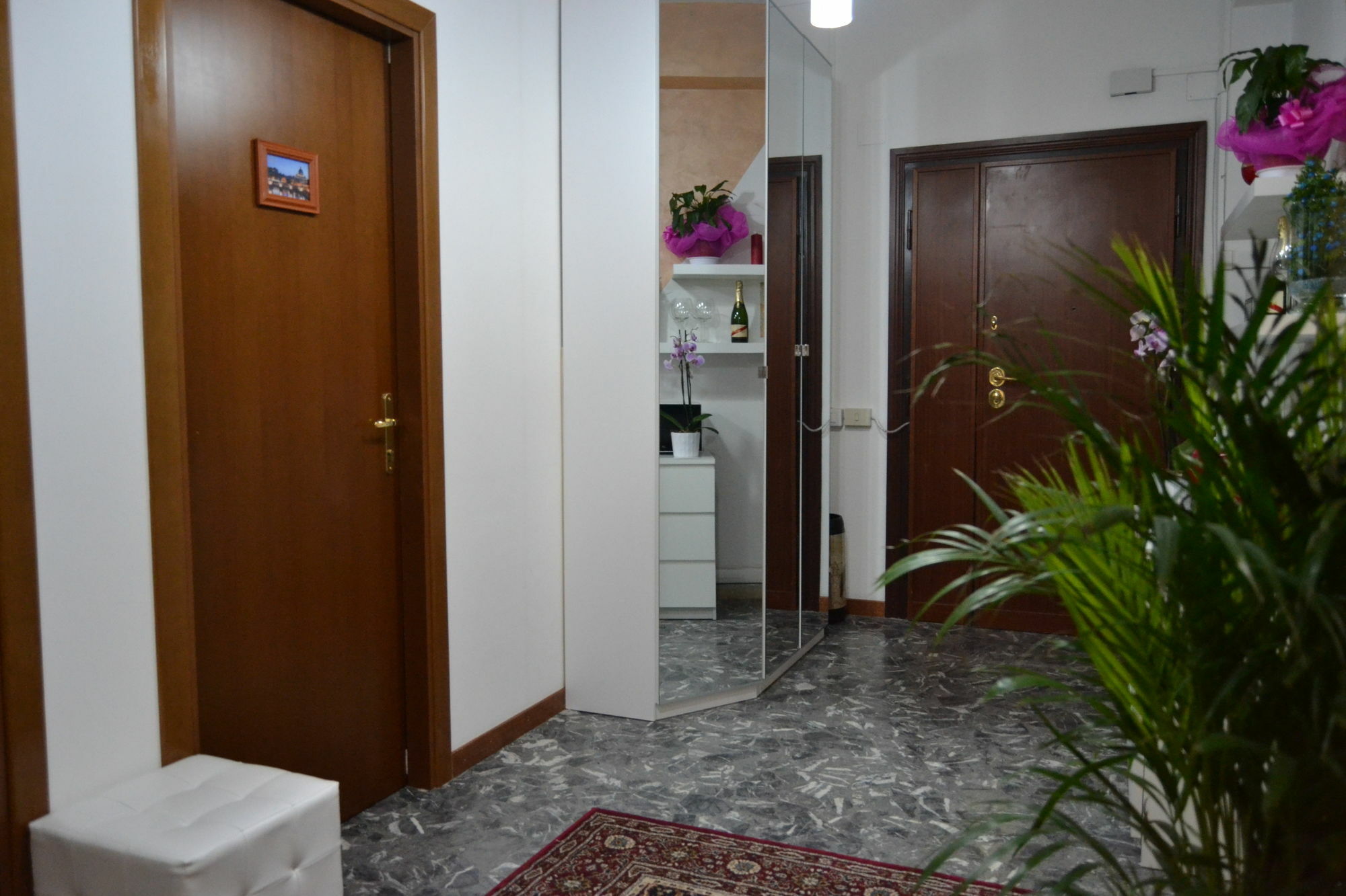 Maxim Rooms Roma Ngoại thất bức ảnh
