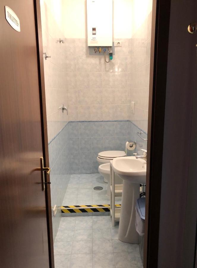Maxim Rooms Roma Ngoại thất bức ảnh